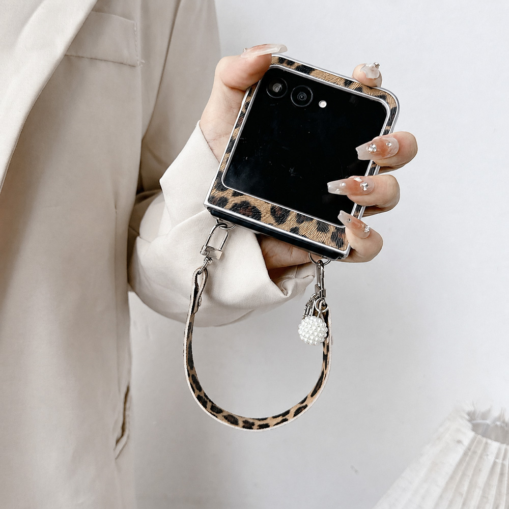ヒョウ柄折りたたみフリップ電話ケース Motorola Ra - Photography Product のレビューと価格